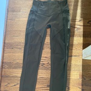 Lululemon All the right places size 6